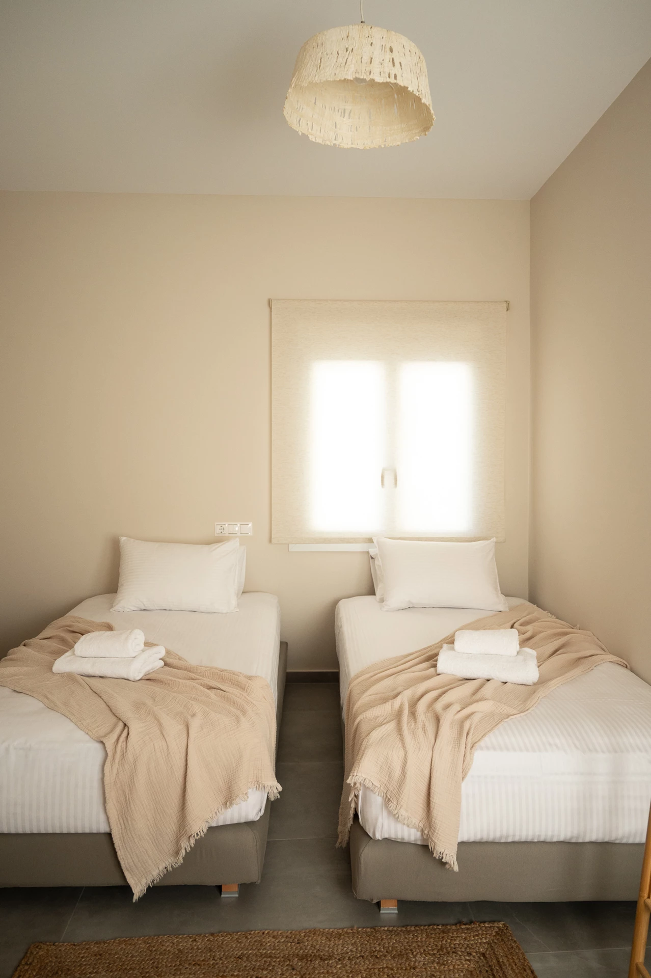 twin beds